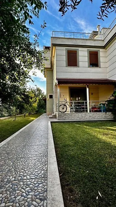 Denize Yakin Muestakil Tripleks Villa Dikili